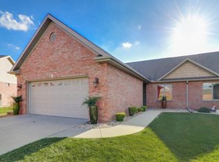 3903 Dunloe Pl, Bloomington, IL 61704