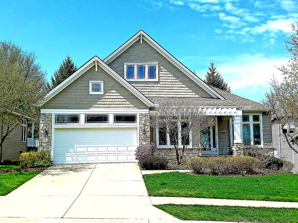 1st image of 30921 Walden Dr #39