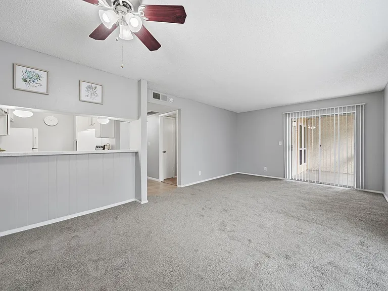 Cedar Park Apartments — Photo 11