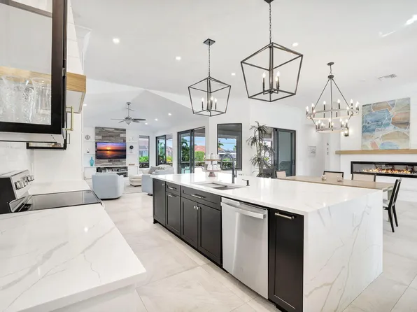 910 Ivory Ct, Marco Island, FL 34145