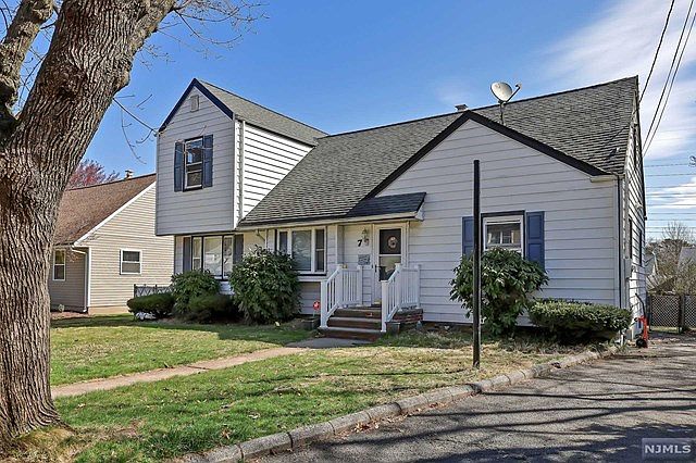 1st image of 7 Farmingdale Ave