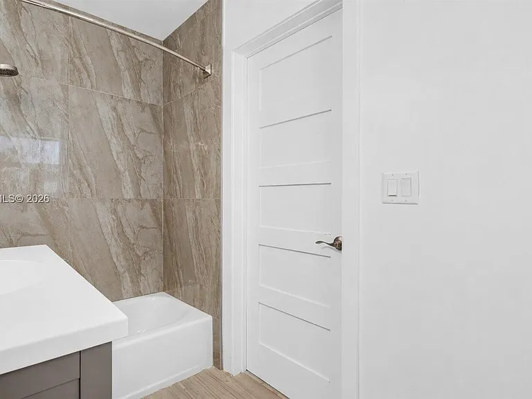 1704 Rodman St #1 — Photo 13