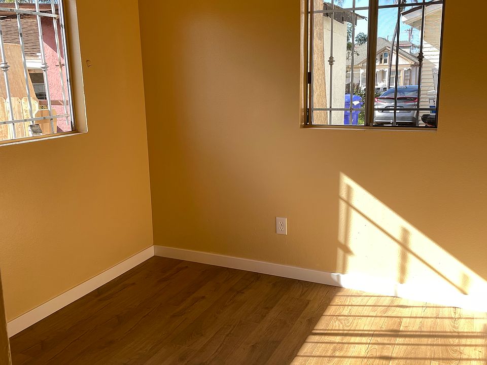 1st image of 529 Sampson St #1