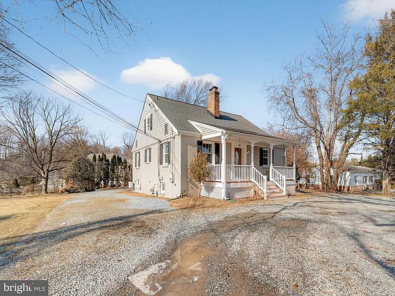 3rd image of 1815 Bonifant Rd