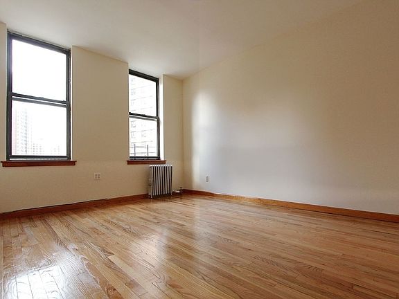 5th image of 251 E Broadway APT 5W