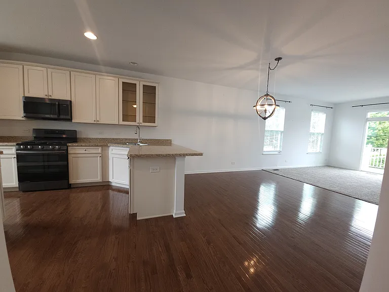 95 Valencia Pkwy — Photo 93