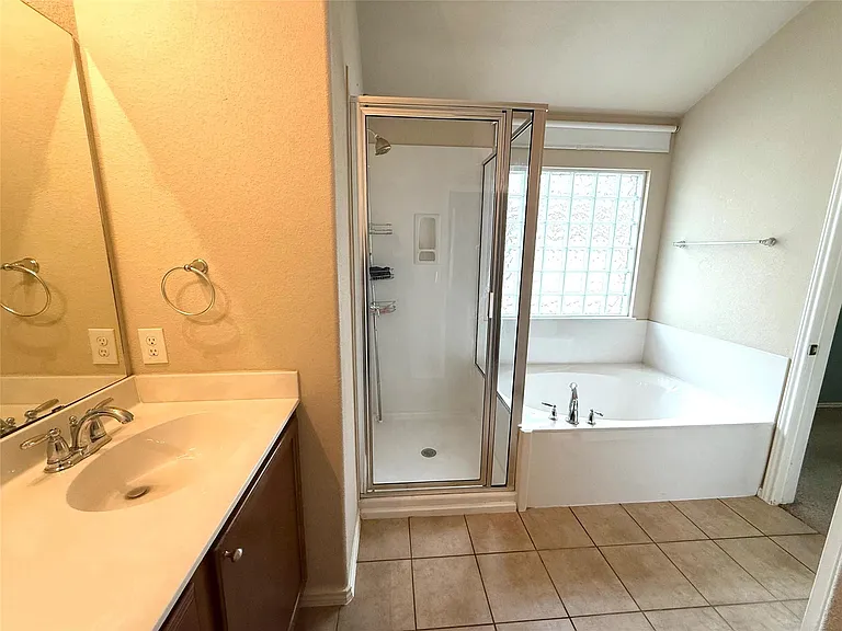 11205 McKinney Springs Dr — Photo 20