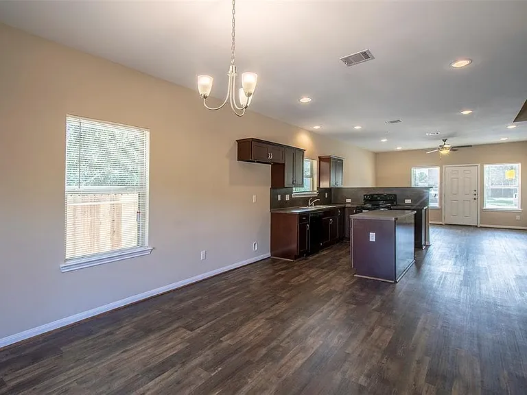 8142 Cabot St — Photo 5