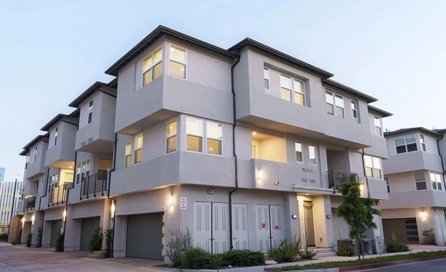 3 bed, 2.5 bath, 1314 sqft, $3,895 — Photo 1