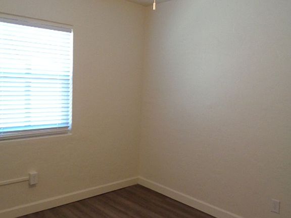 5th image of 1608 W Mulberry Dr APT 2