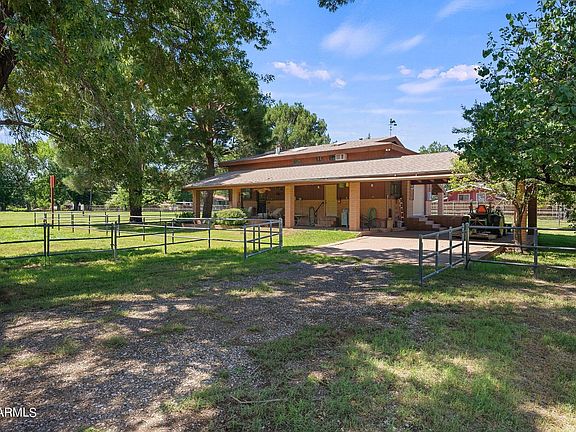 5th image of 2390 E FRANQUERO Lane