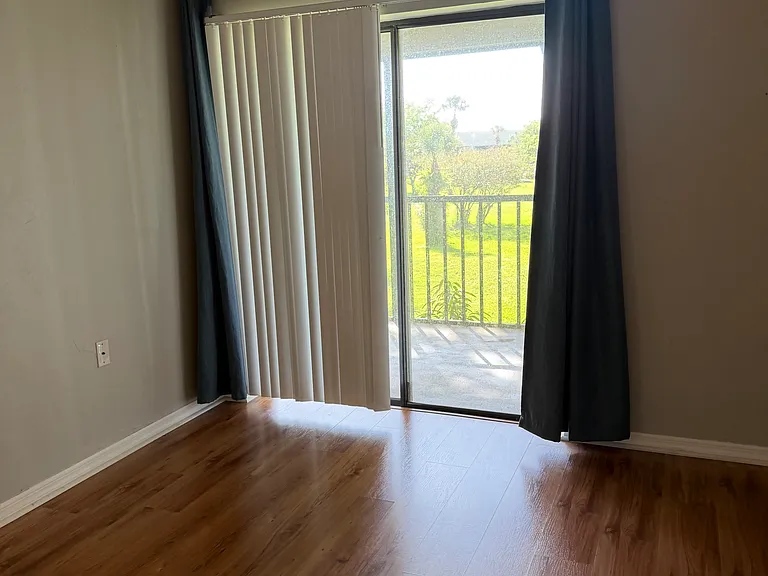 1216 Commonwealth Cir #203 — Photo 13