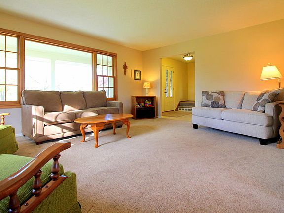 3rd image of 149 Winding Wood Way