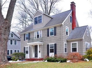 202 Four Mile Rd, West Hartford, CT 06107