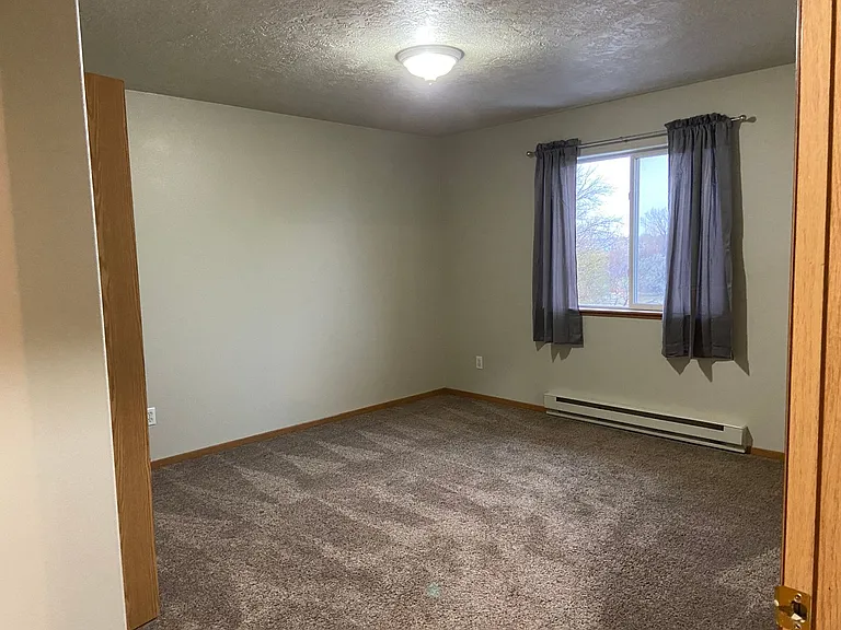 2808 6th St SW — Photo 3