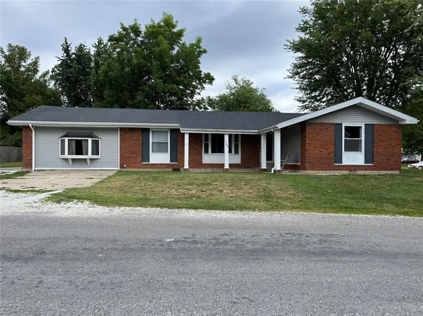 1163 Teresa Ln, Carrollton, IL 62016