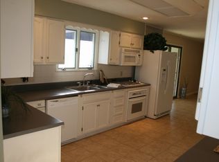 817 W Pitcher St, Nevada, MO 64772