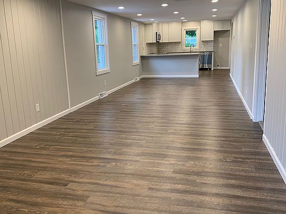 5th image of 714 Foster Dr