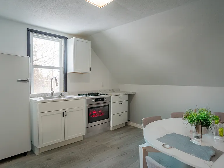 3611 E 147th St #3 — Photo 1