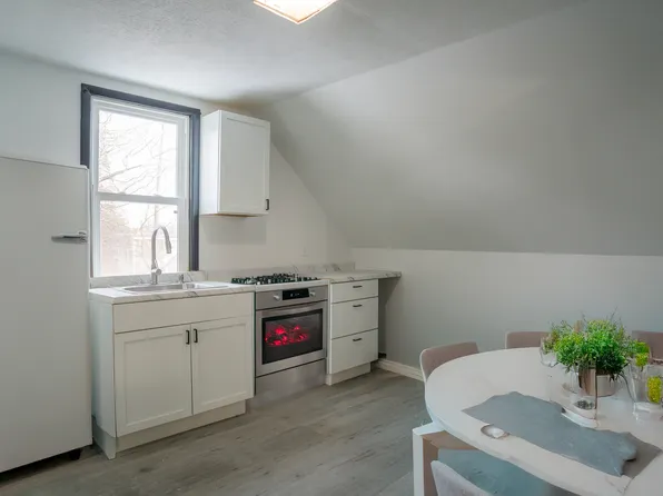 3611 E 147th St #3, Cleveland, OH 44120