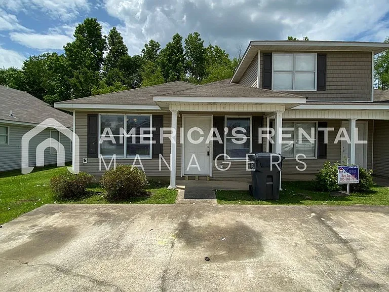 65 Jackson Lane — Photo 1