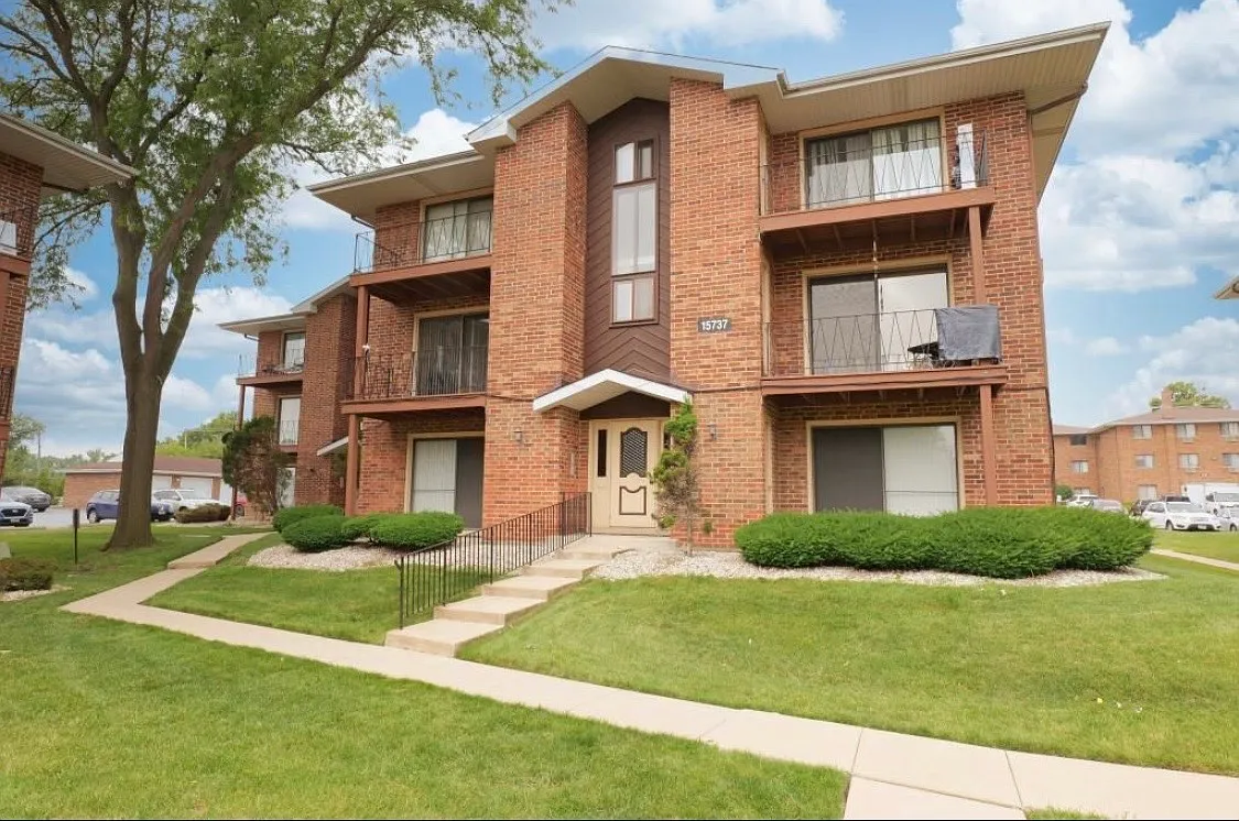 2 bed, 850 sqft, $1,650 — Photo 1