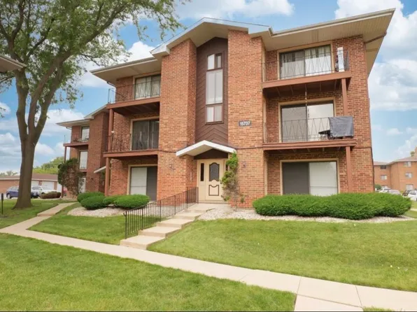 15741 Thomas Ln APT 2BL, Oak Forest, IL 60452