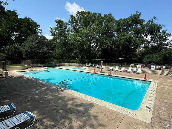 2nd image of 430 Walnut Creek Ln Unit 2303