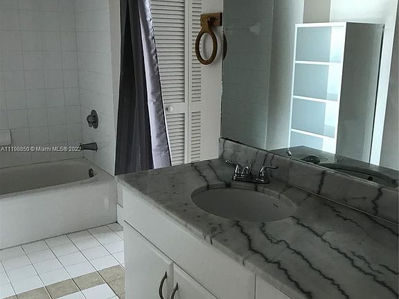 5th image of 1200 Brickell Bay Dr APT 2917