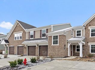 5883 Parkview Ln #90302, Milford, OH 45150