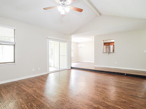 4th image of 10027 Huntington Forest Blvd E