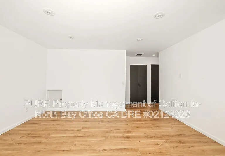 455 Enterprise Dr — Photo 8
