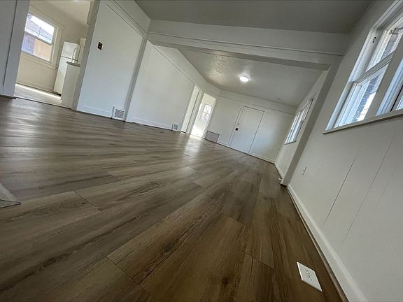 4th image of 183 E Kelsey Ave S #1144-200