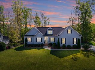 12213 Penny Bridge Dr, Midlothian, VA 23112
