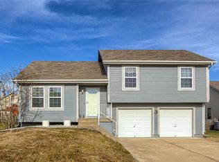 8624 NE 115th Ter, Kansas City, MO 64157