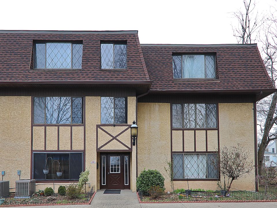 1st image of 192 Burnett Ave #C0018