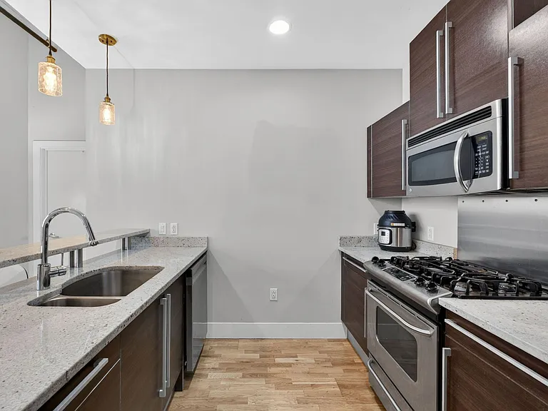 4100 Forest Park Ave #427 — Photo 9