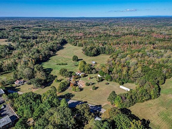 5th image of 7832 Park Springs Rd