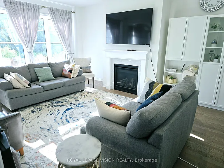 33 Bremner St #MAIN — Photo 6
