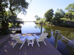 42 Mariners Ln, Mary Esther, FL 32569