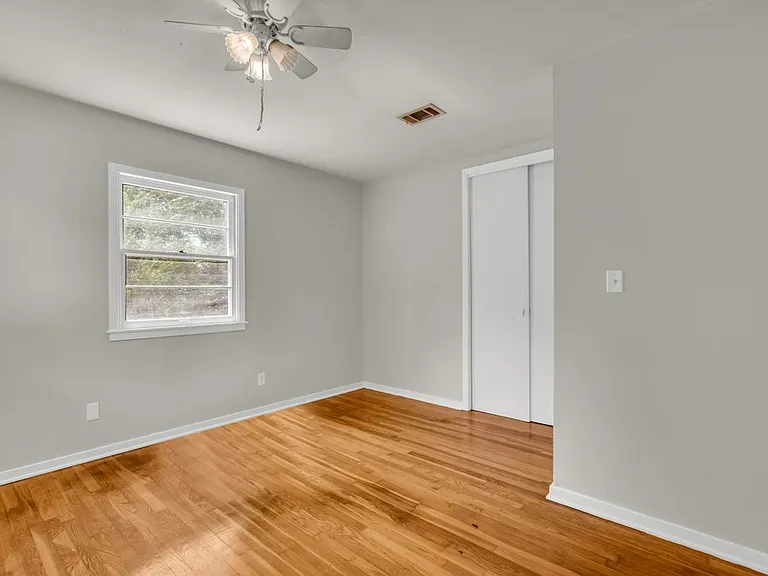 706 Cypress St — Photo 15