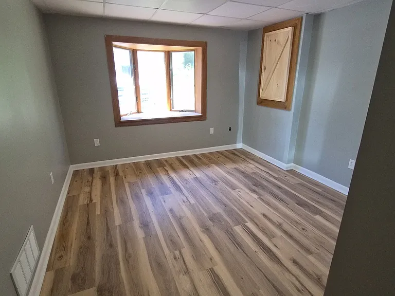 409 Grafton Rd — Photo 5