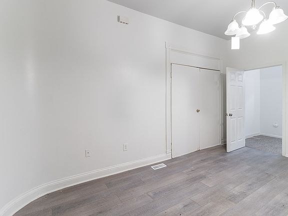 5th image of 1426 McCulloh St #1