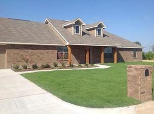 141 Hummingbird Dr, Weatherford, TX 76088