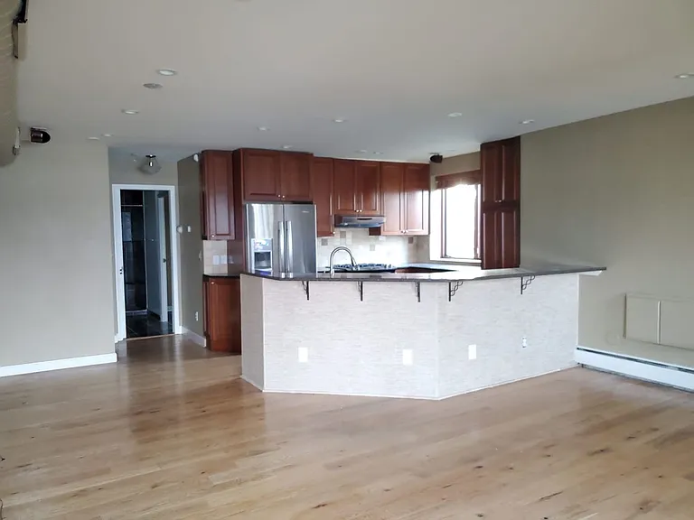 4430 W Lake Harriet Pkwy #402 — Photo 12