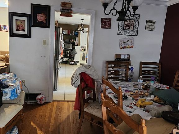 5th image of 27 Bayless Street