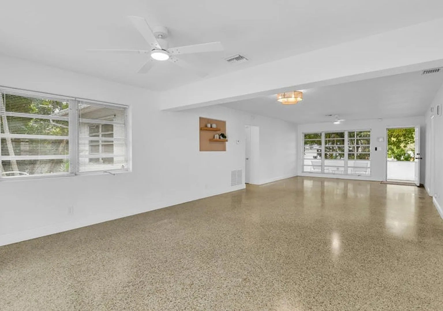 702 Sunset Drive, Lake Worth Beach, FL 33461 — Photo 4