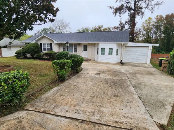 2614 Lilac Dr, Morrow, GA 30260