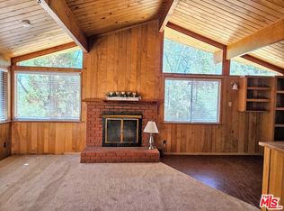 845 Moreno Ln, Sugarloaf, CA 92386