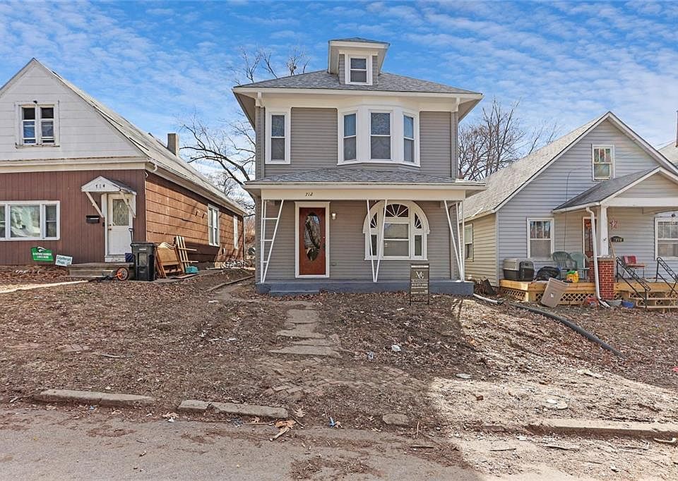 1st image of 712 Lincoln St